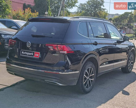 Черный Фольксваген Тигуан, объемом двигателя 2 л и пробегом 46 тыс. км за 22380 $, фото 8 на Automoto.ua
