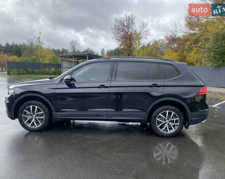 Чорний Фольксваген Тігуан, об'ємом двигуна 1.98 л та пробігом 44 тис. км за 19750 $, фото 9 на Automoto.ua