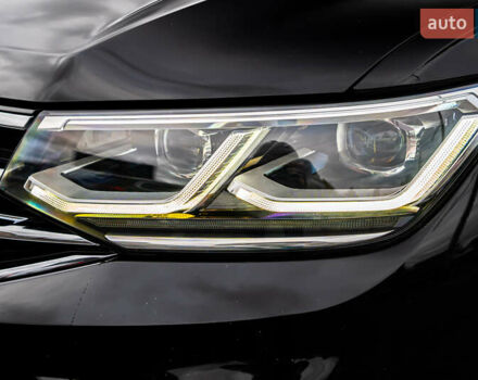 Чорний Фольксваген Тігуан, об'ємом двигуна 1.97 л та пробігом 186 тис. км за 33500 $, фото 8 на Automoto.ua