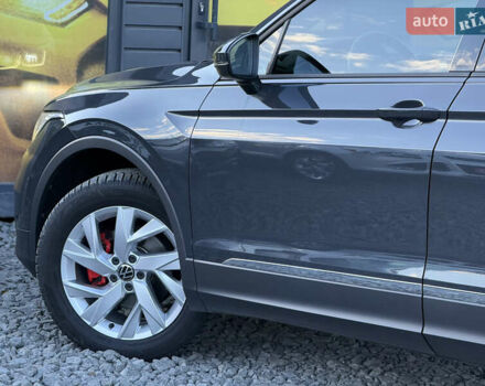 Черный Фольксваген Тигуан, объемом двигателя 2 л и пробегом 165 тыс. км за 29999 $, фото 23 на Automoto.ua