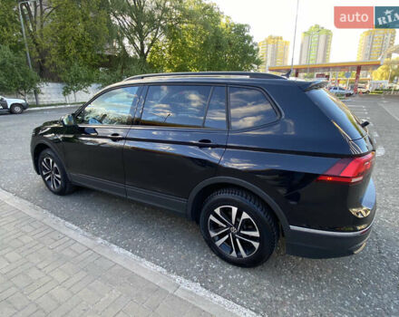 Чорний Фольксваген Тігуан, об'ємом двигуна 1.98 л та пробігом 62 тис. км за 22200 $, фото 6 на Automoto.ua