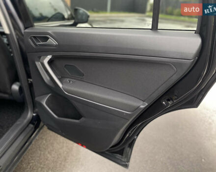 Чорний Фольксваген Тігуан, об'ємом двигуна 1.98 л та пробігом 44 тис. км за 19750 $, фото 36 на Automoto.ua