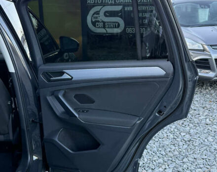 Черный Фольксваген Тигуан, объемом двигателя 2 л и пробегом 165 тыс. км за 29999 $, фото 42 на Automoto.ua