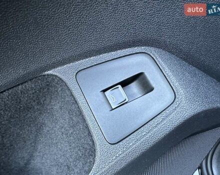 Черный Фольксваген Тигуан, объемом двигателя 2 л и пробегом 180 тыс. км за 29550 $, фото 44 на Automoto.ua