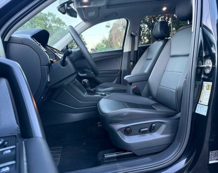 Черный Фольксваген Тигуан, объемом двигателя 2 л и пробегом 30 тыс. км за 14400 $, фото 7 на Automoto.ua