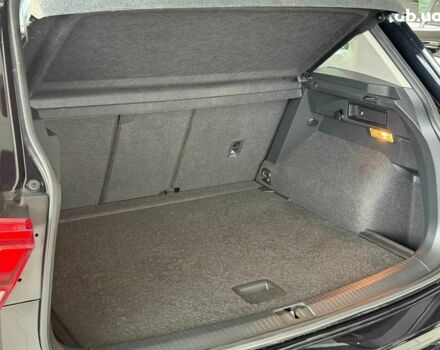 Чорний Фольксваген Тігуан, об'ємом двигуна 2 л та пробігом 56 тис. км за 33990 $, фото 16 на Automoto.ua