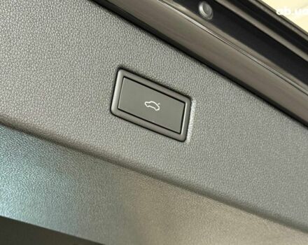 Чорний Фольксваген Тігуан, об'ємом двигуна 2 л та пробігом 56 тис. км за 33990 $, фото 17 на Automoto.ua