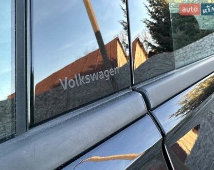 Черный Фольксваген Тигуан, объемом двигателя 2 л и пробегом 180 тыс. км за 29550 $, фото 37 на Automoto.ua