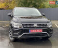 Чорний Фольксваген Тігуан, об'ємом двигуна 1.98 л та пробігом 44 тис. км за 19750 $, фото 2 на Automoto.ua