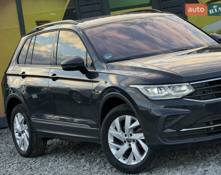 Черный Фольксваген Тигуан, объемом двигателя 2 л и пробегом 165 тыс. км за 29999 $, фото 14 на Automoto.ua