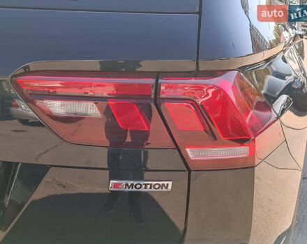 Черный Фольксваген Тигуан, объемом двигателя 2 л и пробегом 46 тыс. км за 22380 $, фото 10 на Automoto.ua