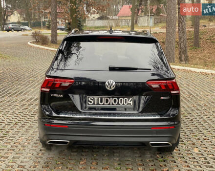Чорний Фольксваген Тігуан, об'ємом двигуна 1.98 л та пробігом 44 тис. км за 18200 $, фото 9 на Automoto.ua