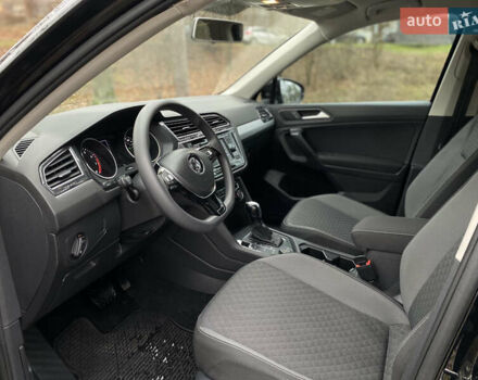 Чорний Фольксваген Тігуан, об'ємом двигуна 1.98 л та пробігом 44 тис. км за 18200 $, фото 16 на Automoto.ua