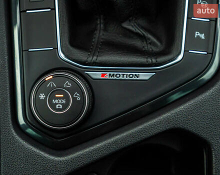 Чорний Фольксваген Тігуан, об'ємом двигуна 1.97 л та пробігом 186 тис. км за 33500 $, фото 71 на Automoto.ua