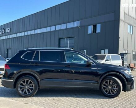 Черный Фольксваген Тигуан, объемом двигателя 2 л и пробегом 23 тыс. км за 25790 $, фото 4 на Automoto.ua