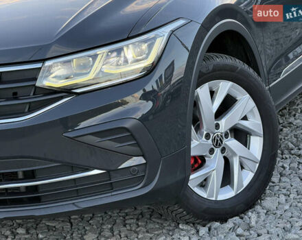 Черный Фольксваген Тигуан, объемом двигателя 2 л и пробегом 165 тыс. км за 29999 $, фото 8 на Automoto.ua