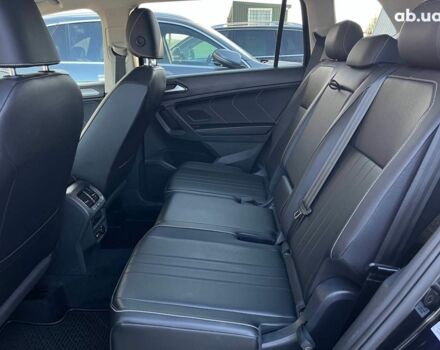 Черный Фольксваген Тигуан, объемом двигателя 2 л и пробегом 23 тыс. км за 25790 $, фото 29 на Automoto.ua