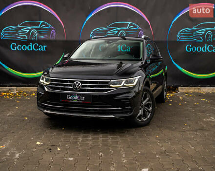Чорний Фольксваген Тігуан, об'ємом двигуна 1.97 л та пробігом 186 тис. км за 33500 $, фото 3 на Automoto.ua