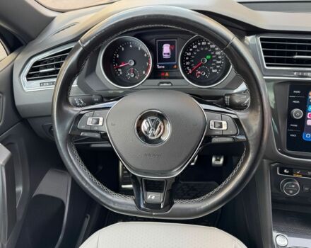 Чорний Фольксваген Тігуан, об'ємом двигуна 2 л та пробігом 123 тис. км за 22000 $, фото 16 на Automoto.ua