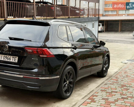 Чорний Фольксваген Тігуан, об'ємом двигуна 1.98 л та пробігом 144 тис. км за 22300 $, фото 4 на Automoto.ua