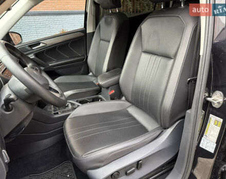 Чорний Фольксваген Тігуан, об'ємом двигуна 1.98 л та пробігом 144 тис. км за 22300 $, фото 12 на Automoto.ua