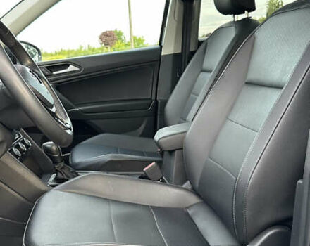 Черный Фольксваген Тигуан, объемом двигателя 2 л и пробегом 101 тыс. км за 22750 $, фото 11 на Automoto.ua