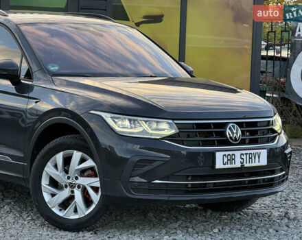 Черный Фольксваген Тигуан, объемом двигателя 2 л и пробегом 165 тыс. км за 29999 $, фото 13 на Automoto.ua