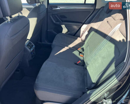 Чорний Фольксваген Тігуан, об'ємом двигуна 1.97 л та пробігом 235 тис. км за 26588 $, фото 19 на Automoto.ua