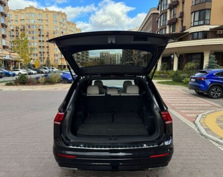 Чорний Фольксваген Тігуан, об'ємом двигуна 2 л та пробігом 123 тис. км за 22000 $, фото 21 на Automoto.ua