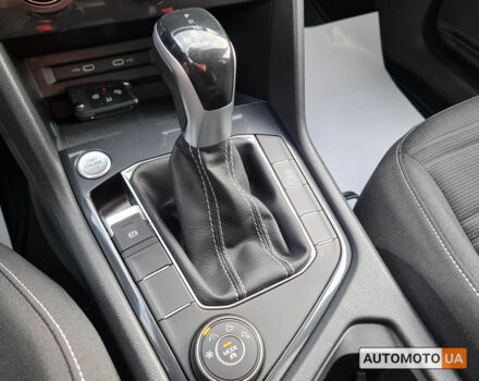 Чорний Фольксваген Тігуан, об'ємом двигуна 2 л та пробігом 25 тис. км за 28400 $, фото 11 на Automoto.ua