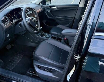 Черный Фольксваген Тигуан, объемом двигателя 2 л и пробегом 19 тыс. км за 5800 $, фото 7 на Automoto.ua