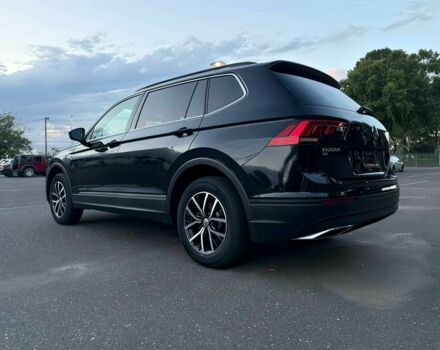 Черный Фольксваген Тигуан, объемом двигателя 2 л и пробегом 29 тыс. км за 9100 $, фото 5 на Automoto.ua