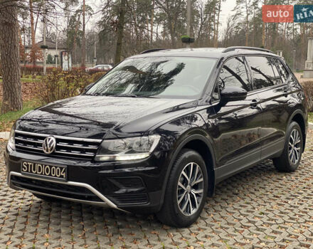 Чорний Фольксваген Тігуан, об'ємом двигуна 1.98 л та пробігом 44 тис. км за 18200 $, фото 7 на Automoto.ua