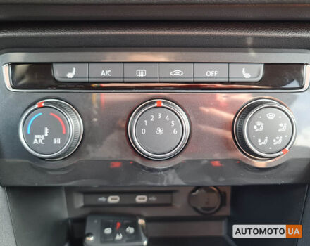 Чорний Фольксваген Тігуан, об'ємом двигуна 2 л та пробігом 25 тис. км за 28400 $, фото 10 на Automoto.ua