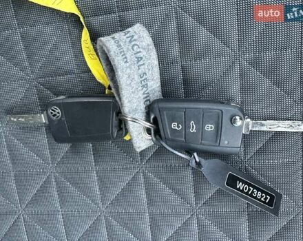 Черный Фольксваген Тигуан, объемом двигателя 2 л и пробегом 180 тыс. км за 29550 $, фото 106 на Automoto.ua