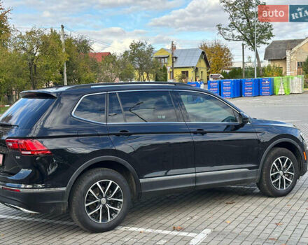 Черный Фольксваген Тигуан, объемом двигателя 2 л и пробегом 101 тыс. км за 22750 $, фото 3 на Automoto.ua