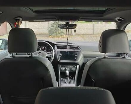 Чорний Фольксваген Тігуан, об'ємом двигуна 2 л та пробігом 123 тис. км за 22500 $, фото 18 на Automoto.ua