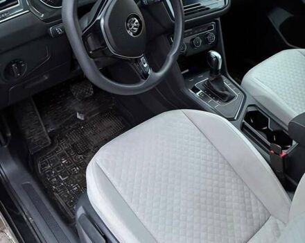 Черный Фольксваген Тигуан, объемом двигателя 1.98 л и пробегом 100 тыс. км за 19500 $, фото 16 на Automoto.ua