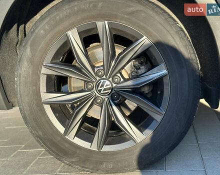 Черный Фольксваген Тигуан, объемом двигателя 1.98 л и пробегом 85 тыс. км за 25000 $, фото 10 на Automoto.ua