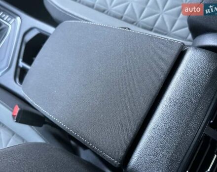 Черный Фольксваген Тигуан, объемом двигателя 2 л и пробегом 180 тыс. км за 29550 $, фото 83 на Automoto.ua