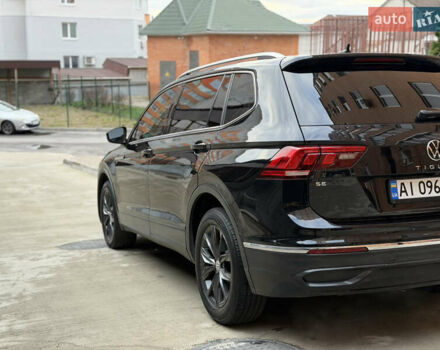 Чорний Фольксваген Тігуан, об'ємом двигуна 1.98 л та пробігом 144 тис. км за 22300 $, фото 6 на Automoto.ua