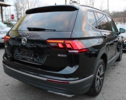 Черный Фольксваген Тигуан, объемом двигателя 2 л и пробегом 15 тыс. км за 17000 $, фото 7 на Automoto.ua