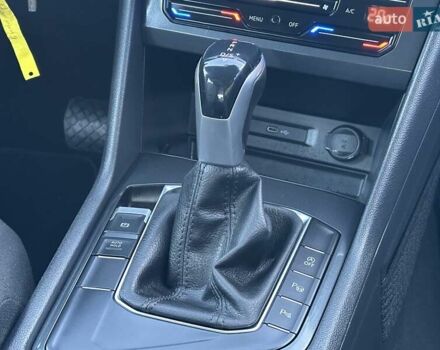 Черный Фольксваген Тигуан, объемом двигателя 2 л и пробегом 180 тыс. км за 29550 $, фото 96 на Automoto.ua