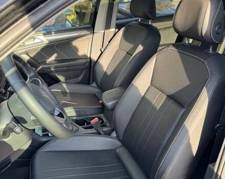 Черный Фольксваген Тигуан, объемом двигателя 2 л и пробегом 68 тыс. км за 24100 $, фото 8 на Automoto.ua