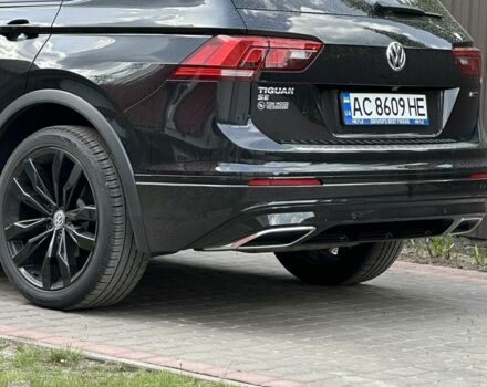 Черный Фольксваген Тигуан, объемом двигателя 2 л и пробегом 23 тыс. км за 37700 $, фото 2 на Automoto.ua