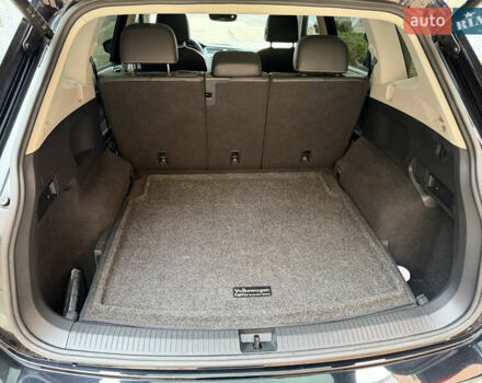 Чорний Фольксваген Тігуан, об'ємом двигуна 1.98 л та пробігом 144 тис. км за 22300 $, фото 20 на Automoto.ua