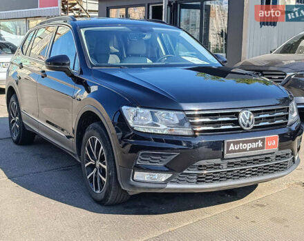 Черный Фольксваген Тигуан, объемом двигателя 2 л и пробегом 46 тыс. км за 22380 $, фото 6 на Automoto.ua