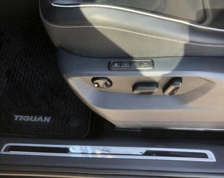 Черный Фольксваген Тигуан, объемом двигателя 1.98 л и пробегом 75 тыс. км за 34699 $, фото 29 на Automoto.ua