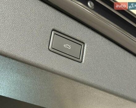 Черный Фольксваген Тигуан, объемом двигателя 2 л и пробегом 56 тыс. км за 33990 $, фото 17 на Automoto.ua