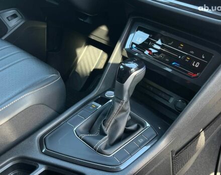 Черный Фольксваген Тигуан, объемом двигателя 2 л и пробегом 23 тыс. км за 25790 $, фото 15 на Automoto.ua